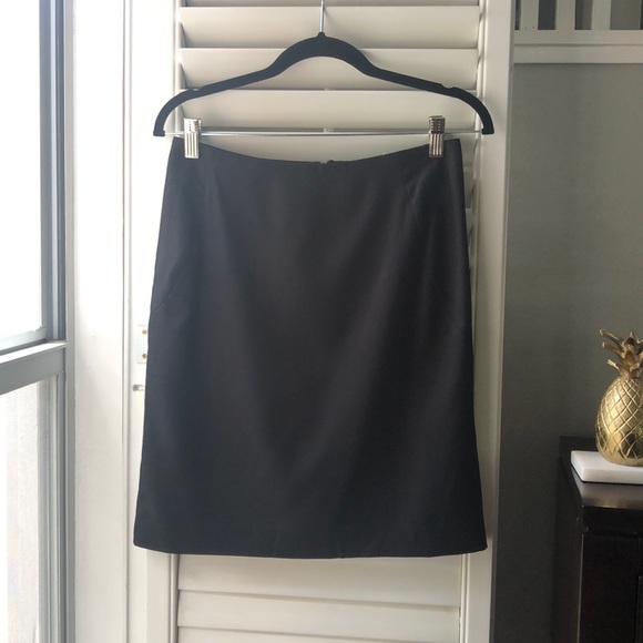 Banana Republic Dresses & Skirts - Banana Republic, classic black skirt
